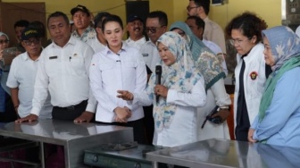 Sherly Tjoanda Intip Kesiapan Dapur Umum Program Makan Bergizi Gratis