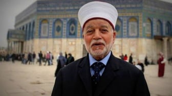 Bungkam Suara dari Mimbar: 5 Fakta Mufti Yerusalem Dilarang 6 Bulan ke Al-Aqsa Usai Kritik Israel
