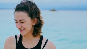 Dahlia Poland Isyaratkan Kembali ke Dunia Hiburan Usai Gugat Cerai Fandy Christian