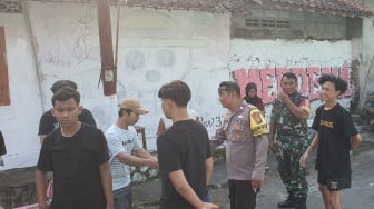 Mural One Piece Berlatar Merah Putih di Sleman Dihapus Paksa: Lecehkan Negara?
