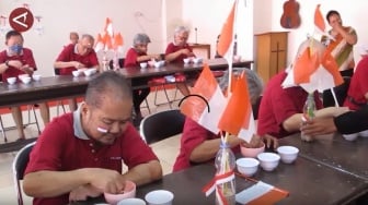 Rayakan HUT RI ke-80, Lansia di Semarang Unjuk Kebolehan di Aneka Lomba