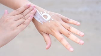 7 Tanda Sunscreen Tidak Cocok di Kulit, Hentikan Pemakaian Jika Wajah Bermasalah