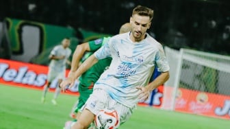 Hasil BRI Super League: Drama Injury Time! PSIM Curi 3 Poin dari Persebaya di GBT