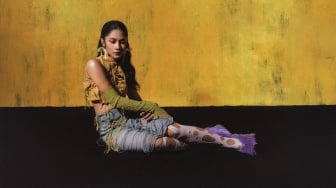 Maisha Kanna Jungkir Balik di EP Perdana: dari Panggung Musikal ke Puncak Tangga Lagu