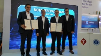 Tandatangani Nota Kesepahaman, Telkomsel dan ITB Hadirkan AI Innovation Hub di KSTI Indonesia 2025