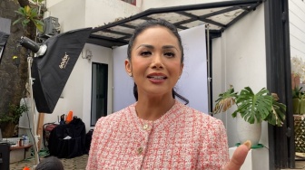 Kisah Spiritual di Balik Nama Kris Dayanti: Nubuat Sang Ayah Saat Melukis Salib