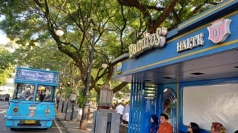 Bandros, Solusi Praktis Menamatkan Kota Bandung dalam Sehari
