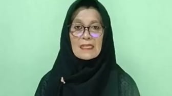 Sosok Ira Hoeriah, Kepala Sekolah SDN Ciledug yang Diduga Pungli Iuran Seragam