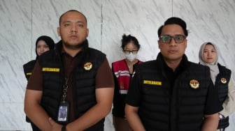 Investasi Bodong hingga Rp9,9 Miliar Terbongkar: WN Korea Dideportasi dari Yogyakarta!