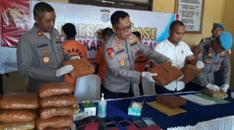 Residivis Narkoba Jadikan Anak Kandung Kurir, Polisi Gagalkan Pengiriman 44 Kg Ganja ke Jakarta