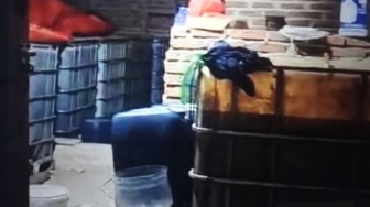 Penampakan Gudang Solar Ilegal di Kabupaten Maros