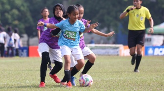 Ribuan Siswi SD Adu Skill di MilkLife Soccer Challenge Semarang, Aji Irawan: Persaingan Ketat!