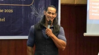 3 Tips Hidup Sehat Agar Perut Tak Buncit dari Ade Rai, Jangan Sepelekan Istirahat!
