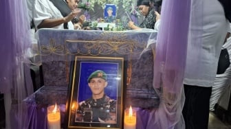 Prada Lucky Dimakamkan Hari Ini, Ini Letupan Amarah Serma Cristian ke Senior Pembunuh Anaknya!