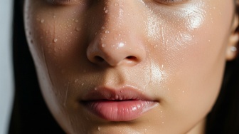 7 Cushion Anti Luntur yang Bikin Wajah Makin Glowing saat Berkeringat, Solusi Praktis Tanpa Touch Up