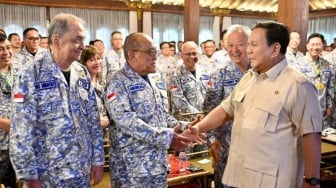 Jelang Retreat, Seskab Teddy Ungkap Ada Arahan Khusus Prabowo ke Ratusan Pengusaha KADIN