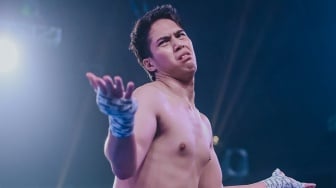 El Rumi Hantam Jefri Nichol dalam 38 Detik: Mengapa Wasit Putuskan TKO?
