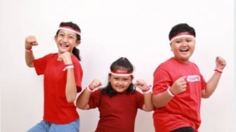 Anak Mau Karnaval 17an? Ini 7 Ide Outfit Merah Putih yang Kece & Anti Gerah