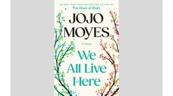 Ulasan Novel We All Live Here: Mengurai Luka Lama Dalam Rumah Sendiri