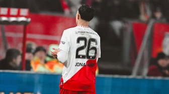 FC Utrecht Pesta Gol: Ivar Jenner Menghilang, Miliano Jonathans Cuma Pemanis