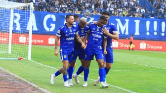 Persib Sikat Semen Padang, Bojan Hodak Senang Tapi Belum Puas: Lini Depan Jadi Sorotan