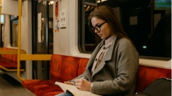Sendirian Tapi Tidak Kesepian: Rahasia Bahagia saat Solo Traveling