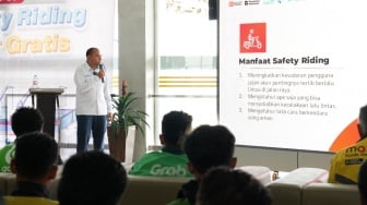Pengemudi Ojek Online Dapat Pelatihan Safety Riding