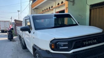 Senyum Suntoro Merekah; Dari Pikap yang Bikin Lelah ke Hilux Rangga yang Bikin Betah