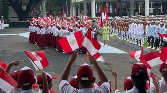 Lebih dari Diplomasi: Momen Manis Presiden Peru Tebar 'Love Sign' di Istana, Prabowo Senyum