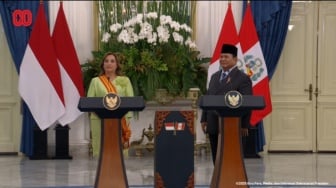 Saling Berbalas Jasa, Prabowo dan Presiden Peru Perkuat Persahabatan dengan Tanda Kehormatan
