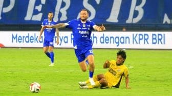 Marc Klok Bongkar Rahasia Dapur Persib Usai Libas Semen Padang
