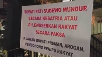 Warga Pati ke Bupati Sudewo: Mundur Secara Kesatria atau Dilengserkan Rakyat Secara Paksa?
