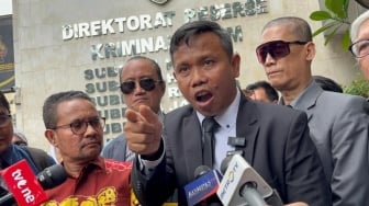 Ngemis Amnesti Prabowo buat Silfester Matutina, Kubu Roy Suryo Murka: Waketum Projo Lancang!