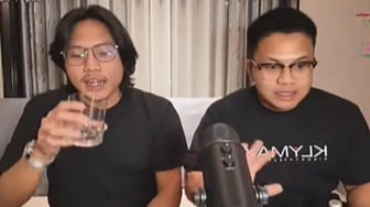 Dari Mana Sumber Penghasilan Bigmo-Resbobb? Sang Ibu Menangis Rela Cium Kaki Andre Rosiade