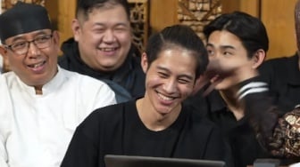 Berkonflik dengan Erika Carlina, DJ Panda Mendadak Muncul di Pengajian Gus Iqdam: Ada Apa Gerangan?