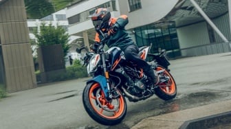 Seharga Vixion tapi Segarang MT-15: Motor Sport Naked 160cc Ini Rawan Bikin Jatuh Cinta