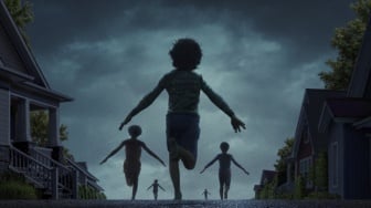5 Rekomendasi Film Menegangkan ala Weapons yang Penuh Misteri dan Plot Twist!