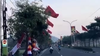 Bendera Partai di Trenggalek Berkibar Lebih Tinggi dari Merah Putih Jelang Hari Kemerdekaan