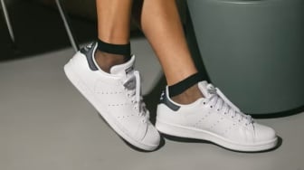 5 Rekomendasi Sepatu Adidas Stan Smith Termurah di Store Indonesia, Stylish dan Timeless Abis!