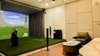 Apartemen Punya Lapangan Golf? Intip Teknologi Simulator yang Jadi Tren