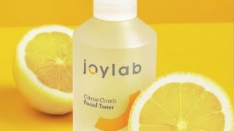 Kulit Cerah Bebas Kusam! 5 Toner Lemon Segarkan Wajah Sepanjang Hari