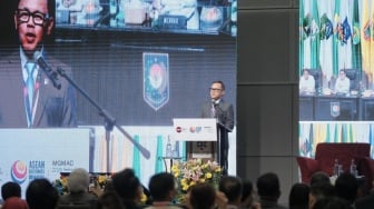 Jadi Pembicara Kunci di Forum ASUF 2025, Wamendagri Bima Arya Jelaskan MBG dan Kopdeskel Merah Putih