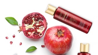 Kulit Lembap dan Cerah, 4 Rekomendasi Toner Buah Delima Kaya Vitamin C Alami