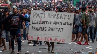 Tuntut Bupati Sudewo Mundur, 100 Ribu Warga Pati Demo