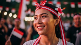 Rayakan HUT ke-80 RI dengan Wajah Flawless, Ini 7 Trik Makeup Anti Luntur di Cuaca Panas!