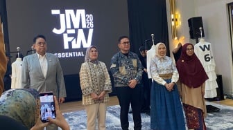 Kembali Digelar Tahun Ini, Mendag Gadang JMFW Jadi Penentu Arah Modest Fesyen Indonesia
