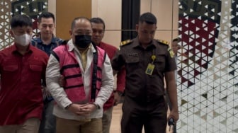 Iwan Kurniawan Melawan, Teriak Ngaku Tidak Terlibat Korupsi Kredit PT Sritex saat Digelandang