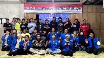 Mahasiswa KKN UMBY Dorong Pemuda Kalidadap 1 Bangun Branding dan Marketing