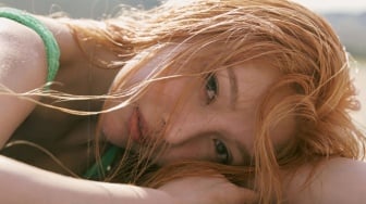 Joy Red Velvet Ketemu Cinta Pertama di Teaser MV Lagu Baru 'Love Splash!'