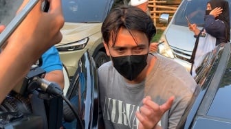 Ikut Turun ke Liang Lahad, Billy Syahputra Menyesal Tak Paham Kode Mpok Alpa